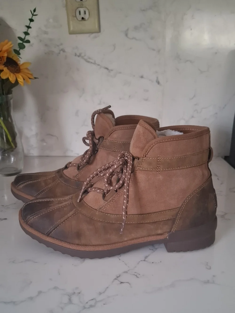 UGG Womens Brown Suede Lace-Up Boot